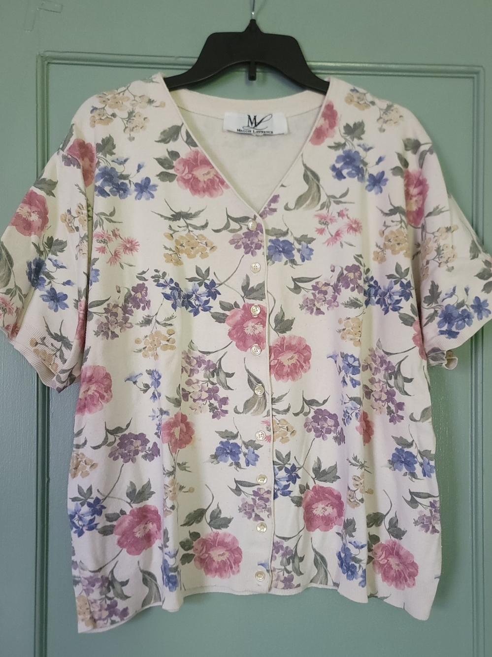 Maggie Lawrence Cream Floral Button-Front V-Neck Top